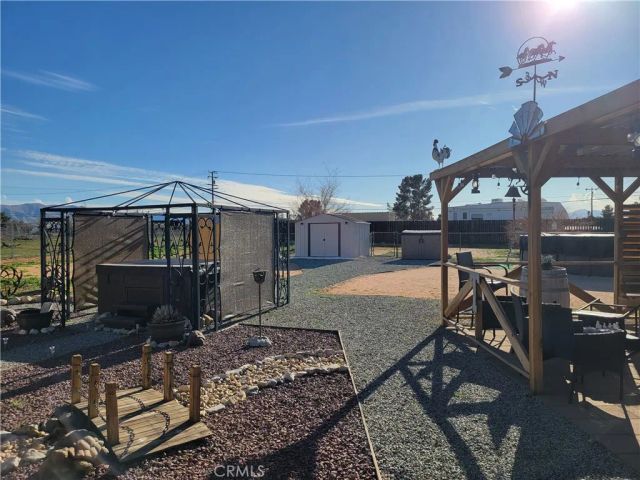 21535 Pine Ridge, Apple Valley, CA 92307