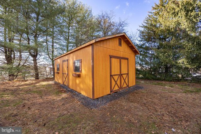 60 BUCKWALTER RD, Royersford, PA 19468