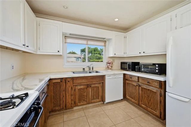 3440 Beach, Nice, CA 95464