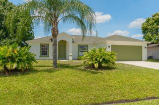 545 SW Buswell Avenue, Port St Lucie, FL 34983