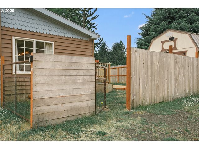 13760 Nw PALI St, Seal Rock, OR 97376