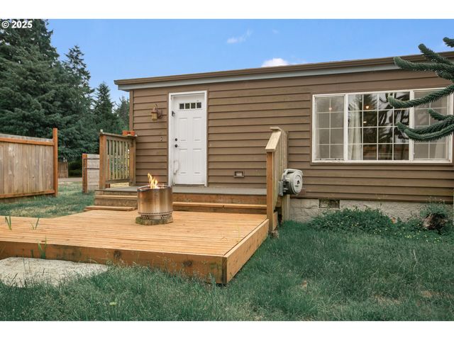 13760 Nw PALI St, Seal Rock, OR 97376