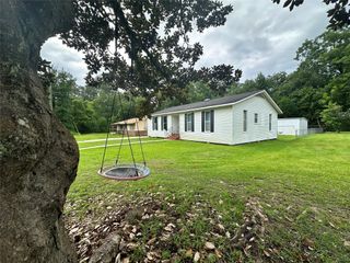 500 W Holly Street, Woodville, TX 75979