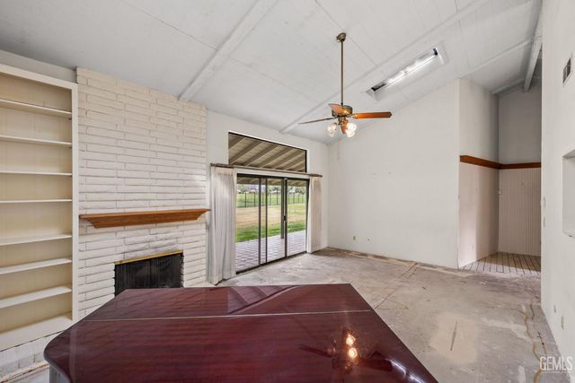 5900 Kirkside Drive C, Bakersfield, CA 93309