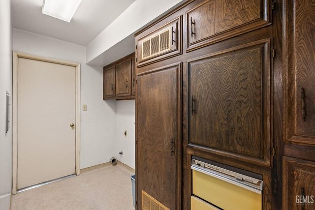 5900 Kirkside Drive C, Bakersfield, CA 93309