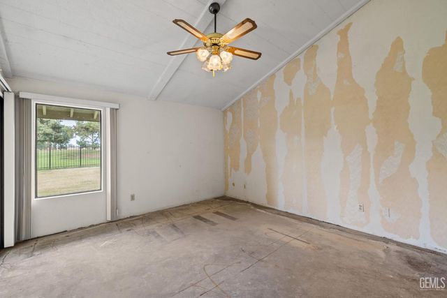 5900 Kirkside Drive C, Bakersfield, CA 93309