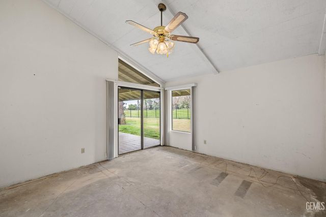 5900 Kirkside Drive C, Bakersfield, CA 93309