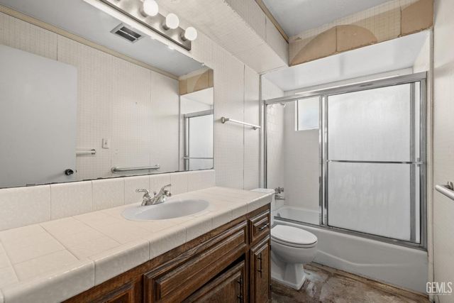 5900 Kirkside Drive C, Bakersfield, CA 93309