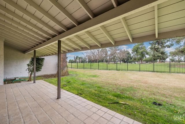 5900 Kirkside Drive C, Bakersfield, CA 93309