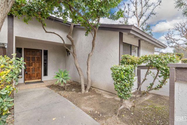 5900 Kirkside Drive C, Bakersfield, CA 93309