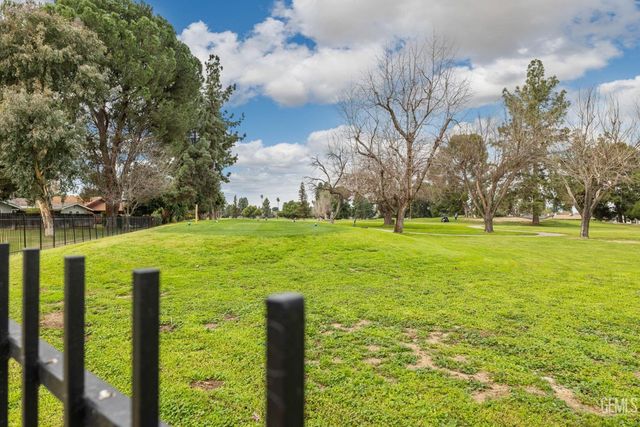 5900 Kirkside Drive C, Bakersfield, CA 93309