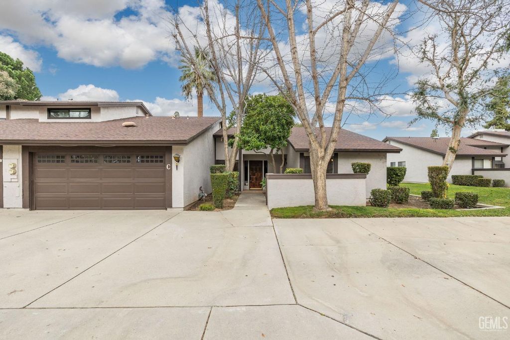 5900 Kirkside Drive C, Bakersfield, CA 93309