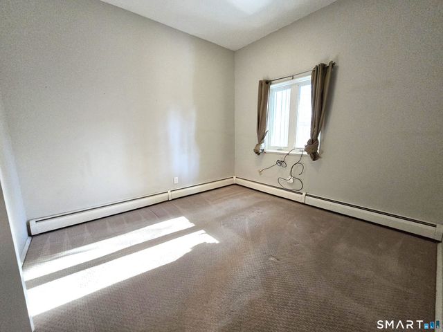 7 Staunton Court E, Farmington, CT 06032