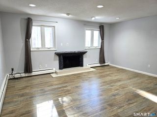 7 Staunton Court E, Farmington, CT 06032