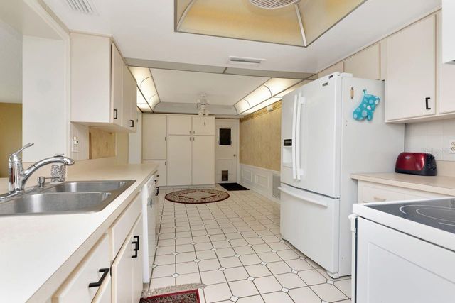 10153 44TH STREET N 2, Pinellas Park, FL 33782