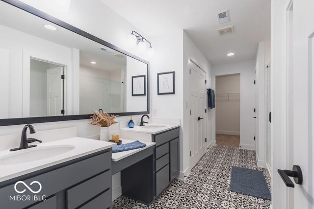 380 N Post Oak Drive, Mooresville, IN 46158