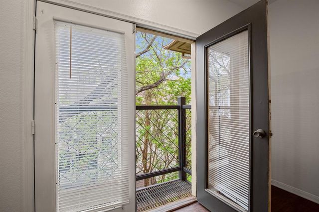2217 W San Gabriel ST 304, Austin, TX 78705