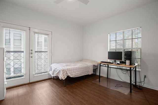 2217 W San Gabriel ST 304, Austin, TX 78705