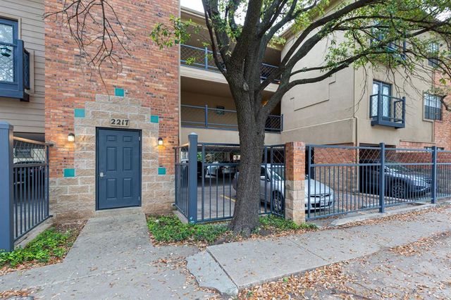 2217 W San Gabriel ST 304, Austin, TX 78705