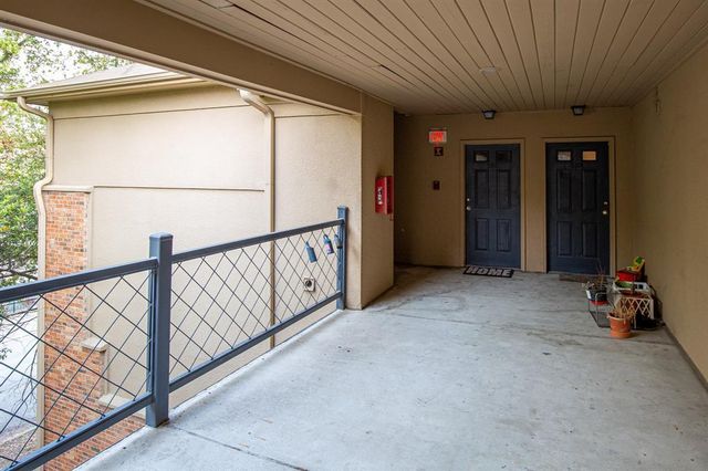 2217 W San Gabriel ST 304, Austin, TX 78705