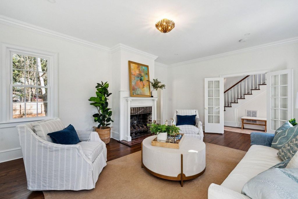 Image 11 of property listing at 201 Tea Farm Road, Summerville, SC 29483
