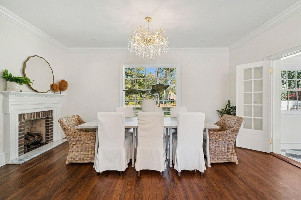 Image 20 of property listing at 201 Tea Farm Road, Summerville, SC 29483