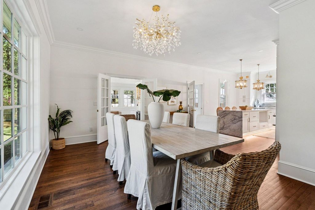 Image 22 of property listing at 201 Tea Farm Road, Summerville, SC 29483
