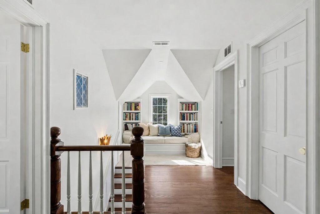 Image 38 of property listing at 201 Tea Farm Road, Summerville, SC 29483