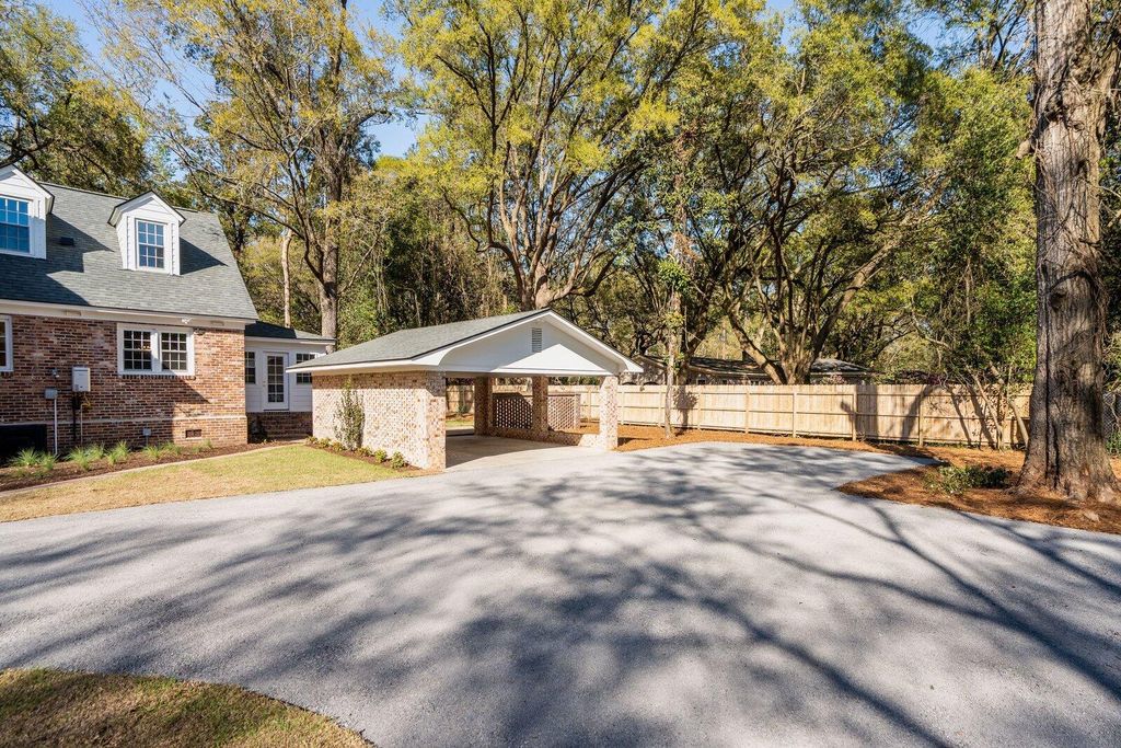 Image 54 of property listing at 201 Tea Farm Road, Summerville, SC 29483