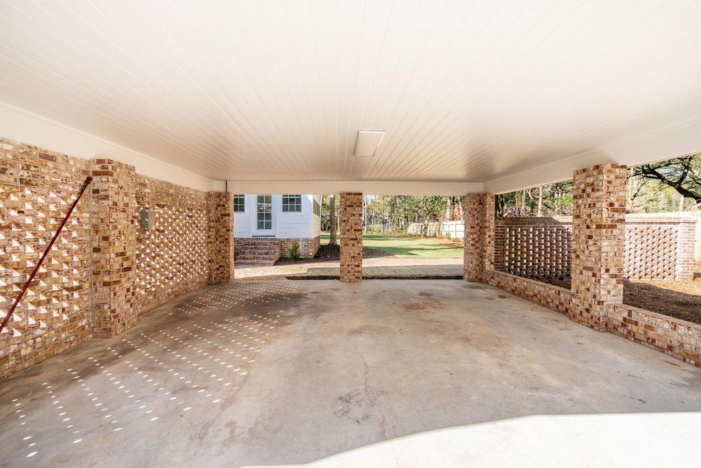 Image 55 of property listing at 201 Tea Farm Road, Summerville, SC 29483