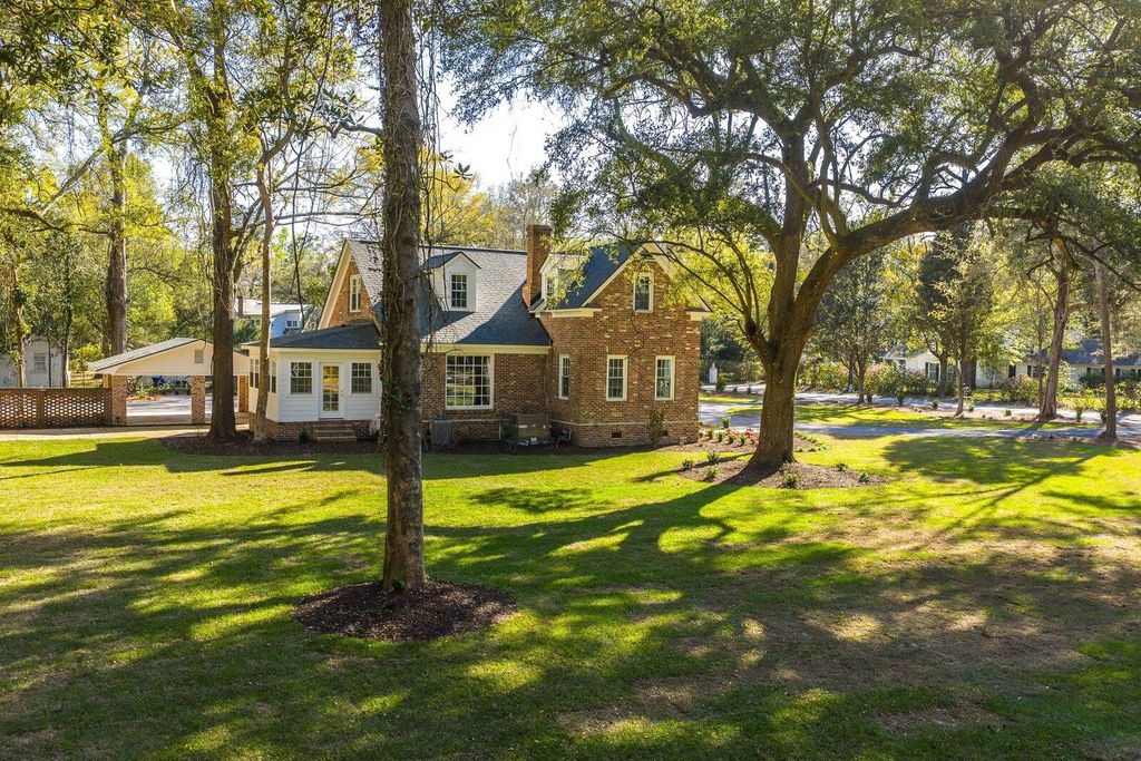 Image 57 of property listing at 201 Tea Farm Road, Summerville, SC 29483