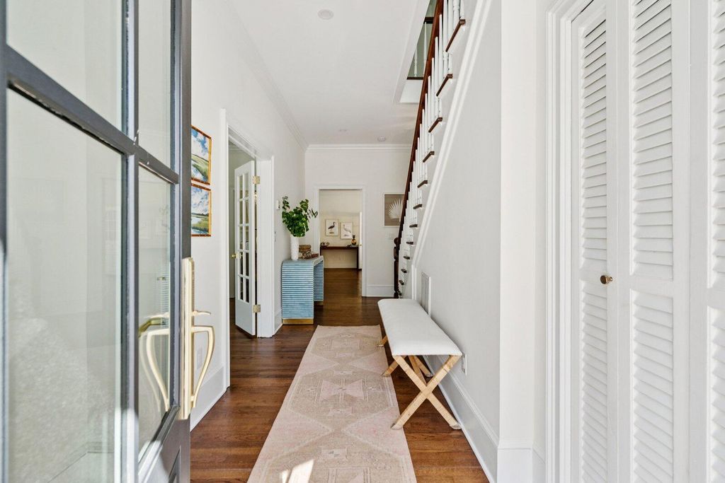 Image 6 of property listing at 201 Tea Farm Road, Summerville, SC 29483