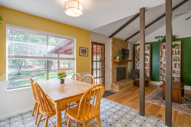 4816 Winnett Road, Burleson, TX 76028