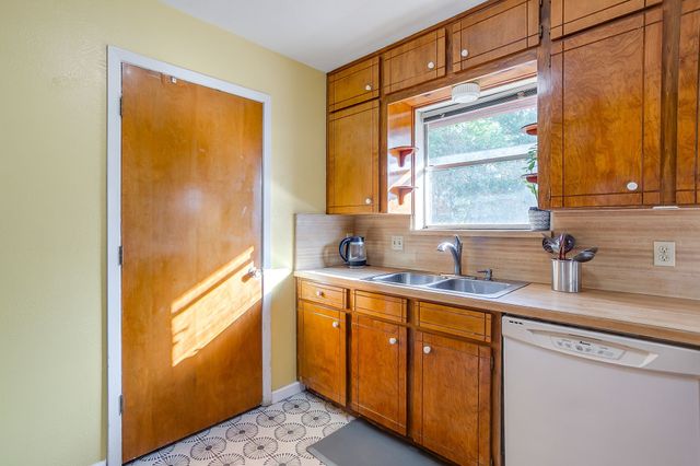 4816 Winnett Road, Burleson, TX 76028