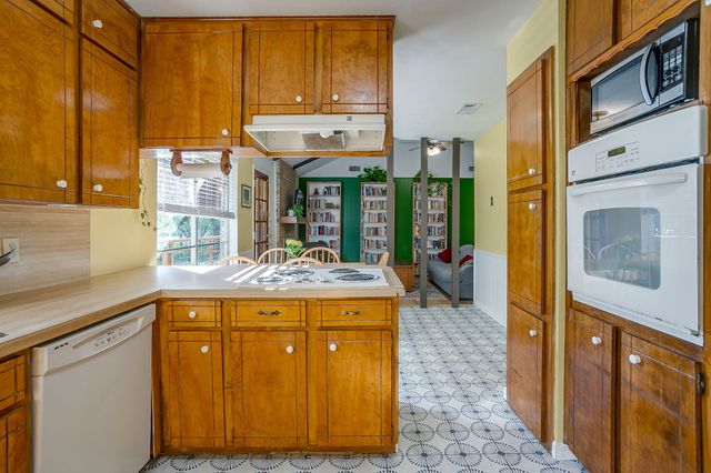 4816 Winnett Road, Burleson, TX 76028