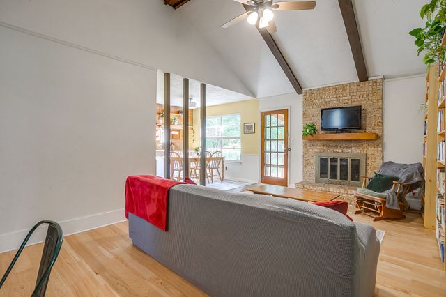 4816 Winnett Road, Burleson, TX 76028