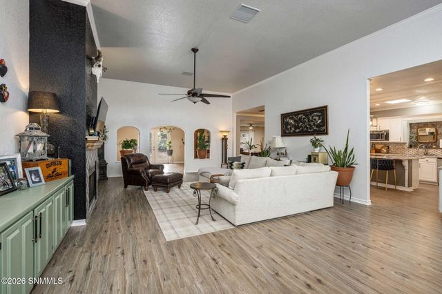 6555 Vista De Oro, Las Cruces, NM 88007