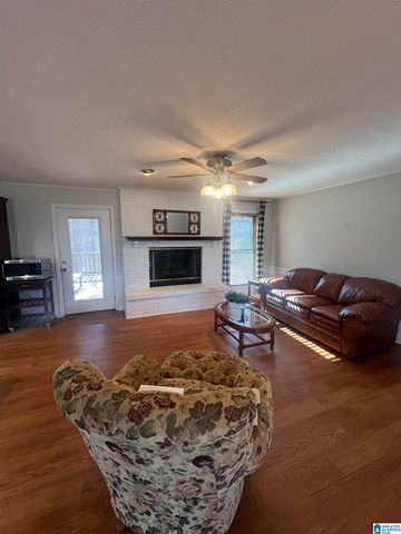 886 COUNTY ROAD 25, Jemison, AL 35085