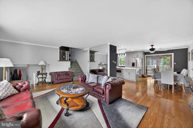 463 PINEWOOD RD, Philadelphia, PA 19116