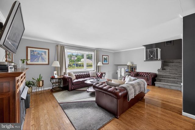 463 PINEWOOD RD, Philadelphia, PA 19116