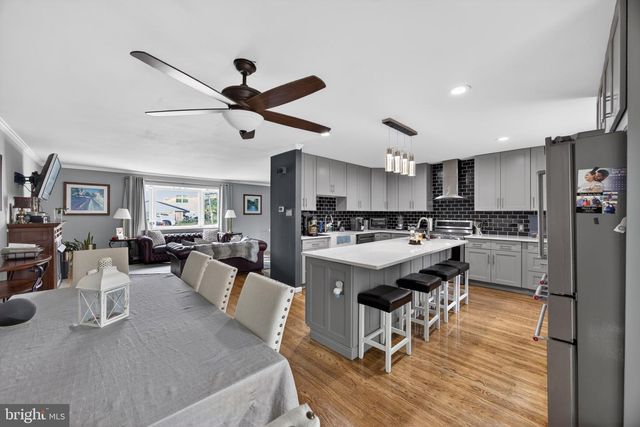 463 PINEWOOD RD, Philadelphia, PA 19116