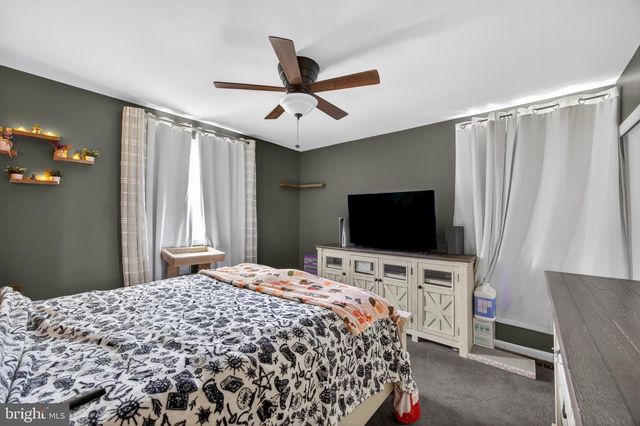 463 PINEWOOD RD, Philadelphia, PA 19116