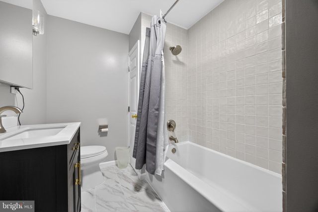 463 PINEWOOD RD, Philadelphia, PA 19116