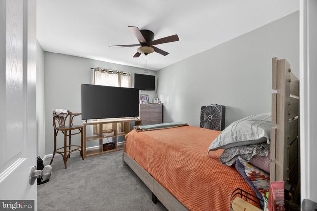 463 PINEWOOD RD, Philadelphia, PA 19116
