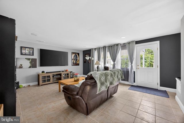 463 PINEWOOD RD, Philadelphia, PA 19116