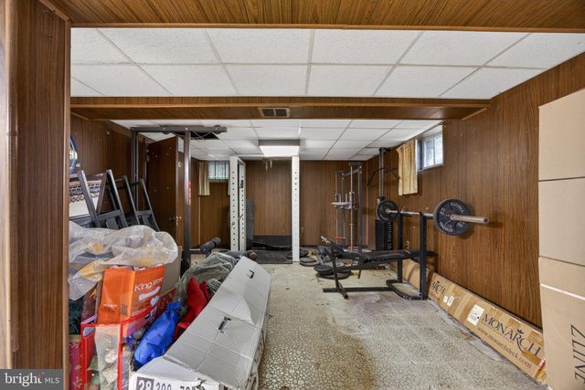 463 PINEWOOD RD, Philadelphia, PA 19116