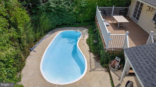 463 PINEWOOD RD, Philadelphia, PA 19116