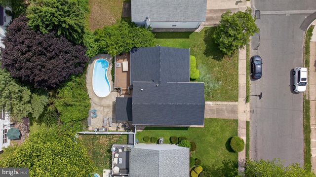463 PINEWOOD RD, Philadelphia, PA 19116