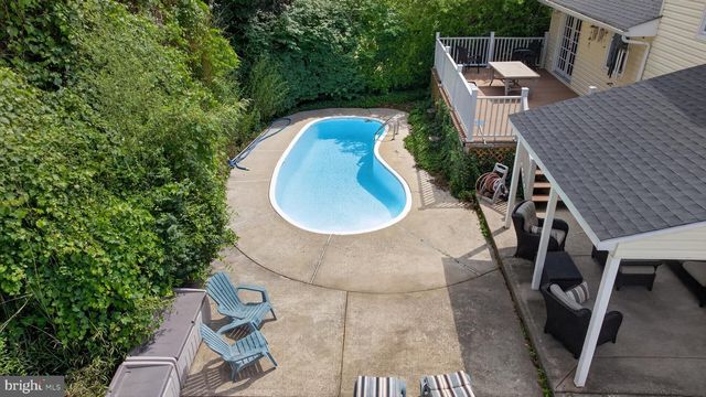 463 PINEWOOD RD, Philadelphia, PA 19116