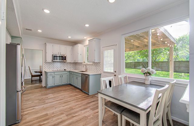 22927 Northoak Forest Lane, Spring, TX 77389